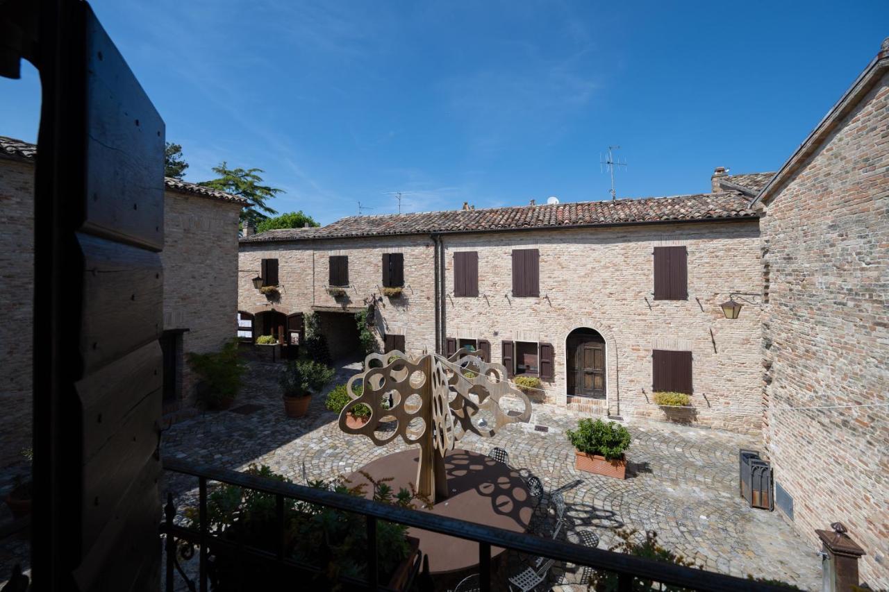 Palazzo Viviani Castello Di Montegridolfo Hotel Luaran gambar