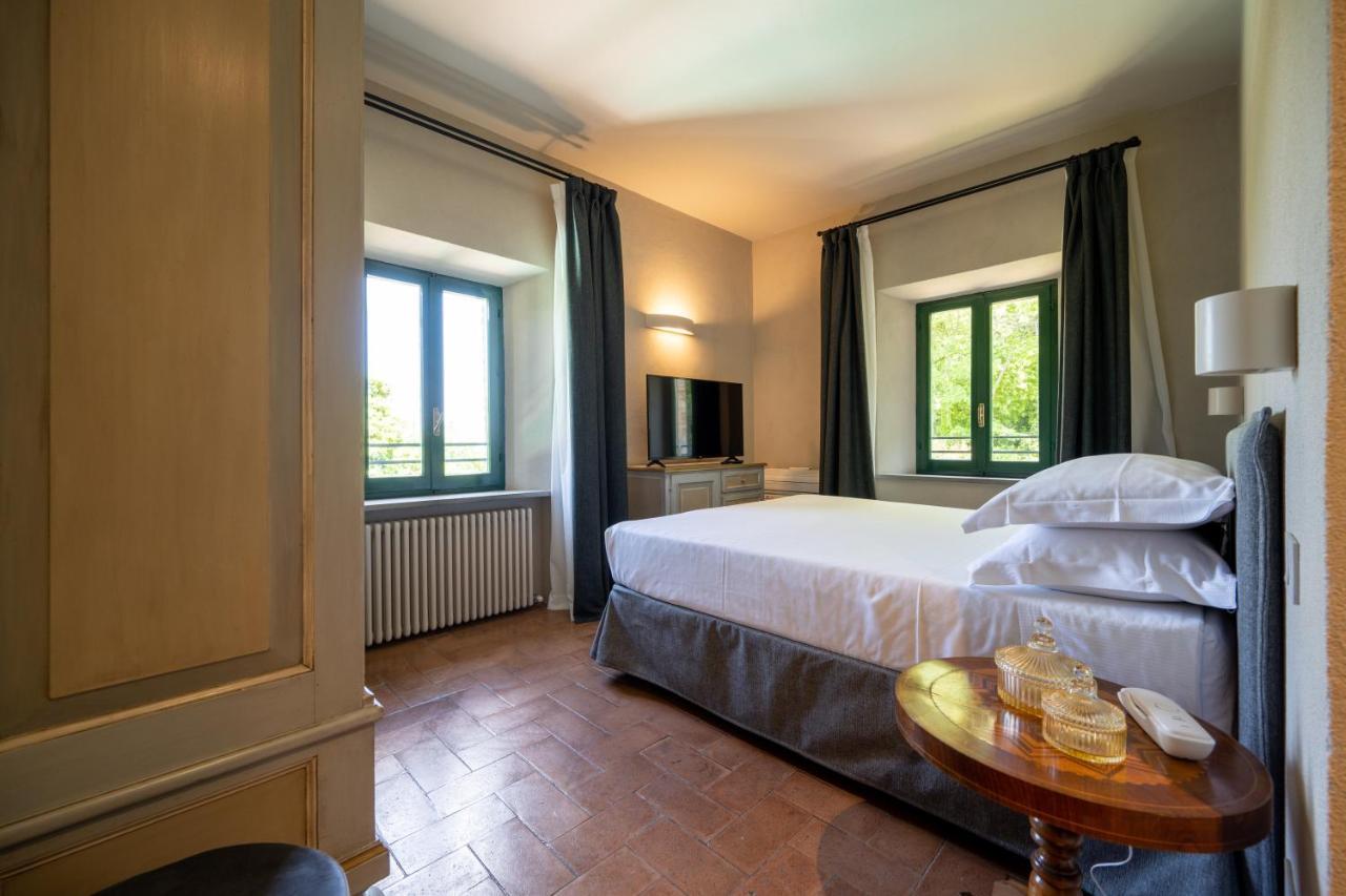 Palazzo Viviani Castello Di Montegridolfo Hotel Luaran gambar