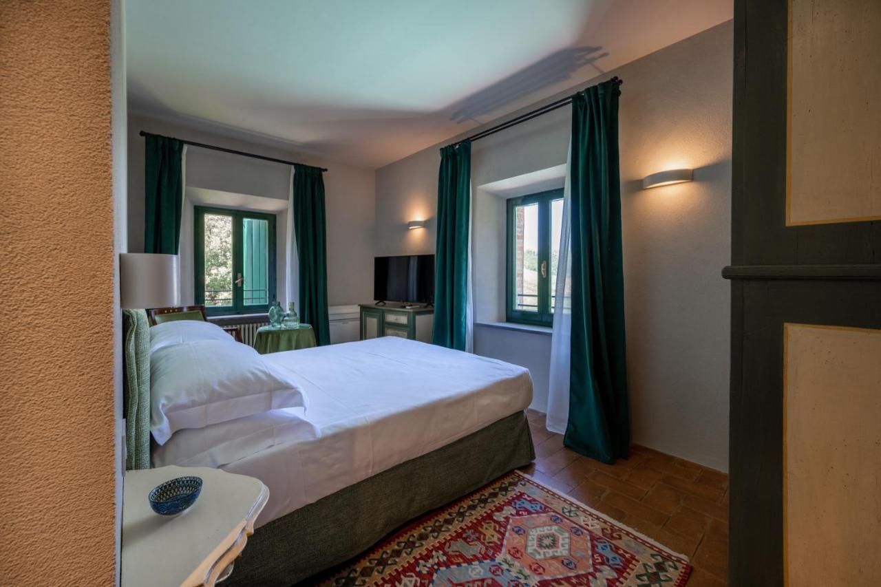 Palazzo Viviani Castello Di Montegridolfo Hotel Luaran gambar