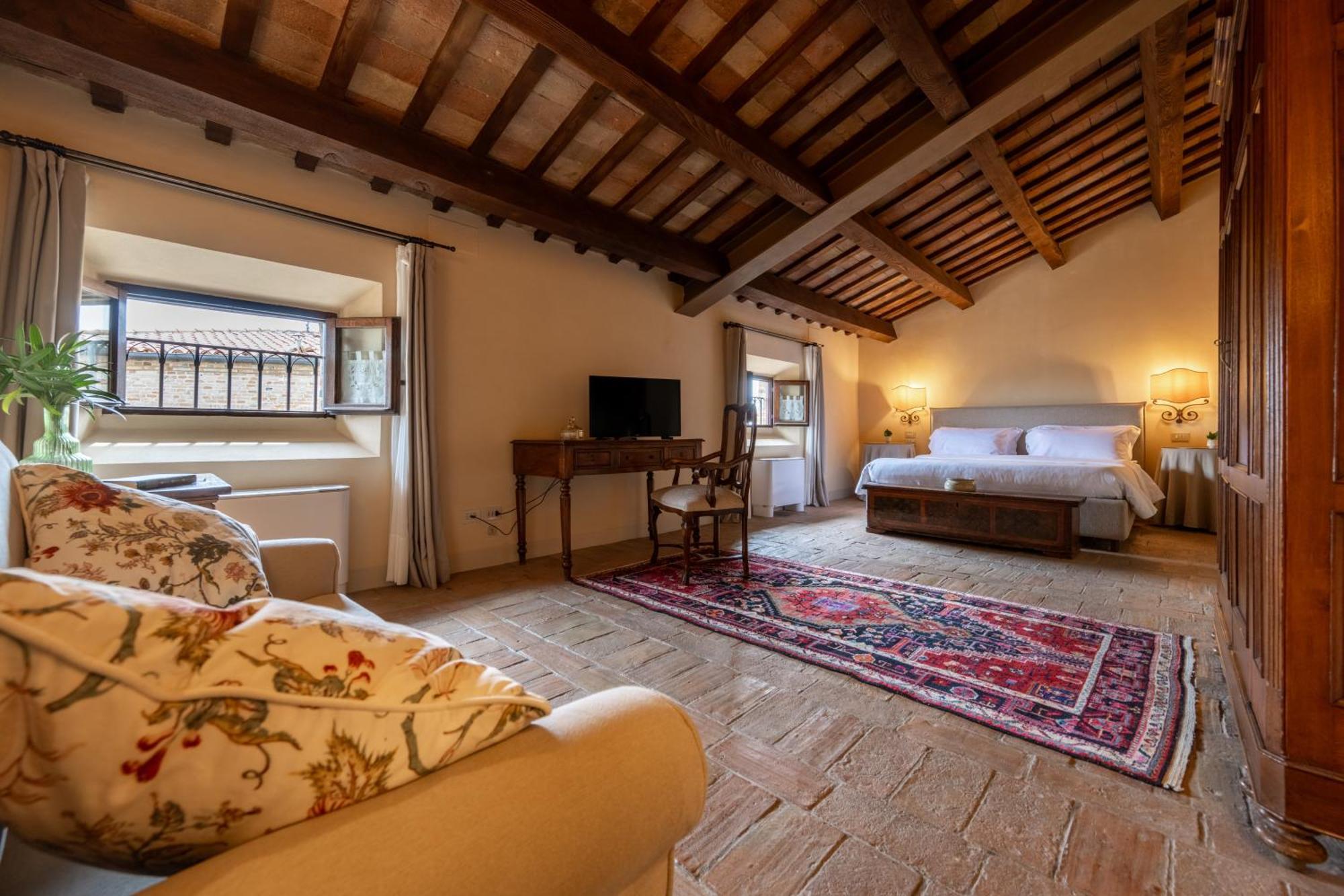 Palazzo Viviani Castello Di Montegridolfo Hotel Luaran gambar