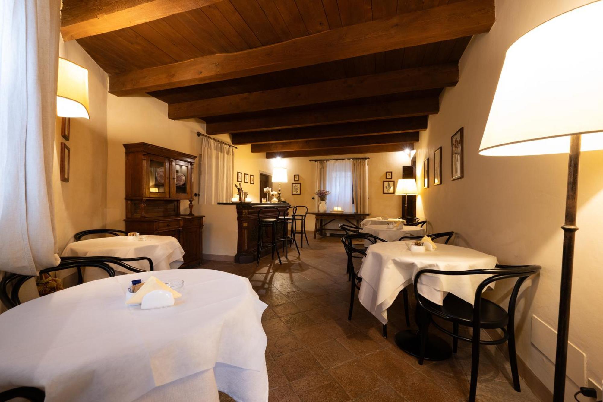 Palazzo Viviani Castello Di Montegridolfo Hotel Luaran gambar